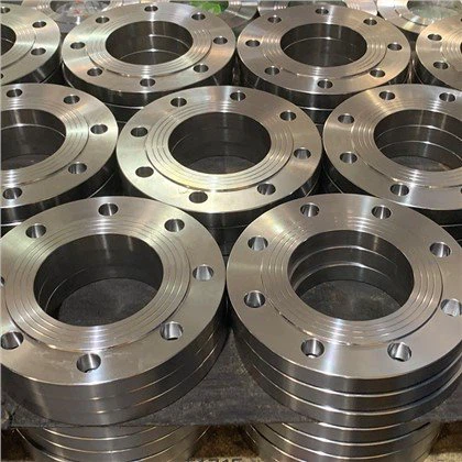 Jaką rolę odgrywają kołnierze w przemyśle lotniczym?